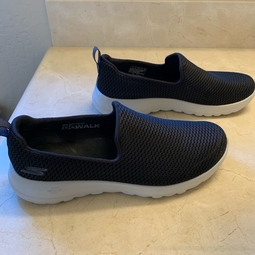 New sketchers GOGA Max